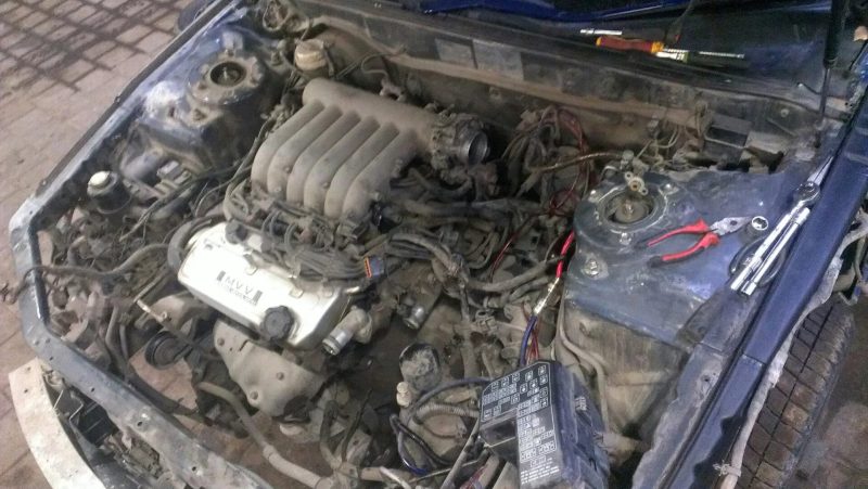 Mitsubishi 6G73 2.5 engine