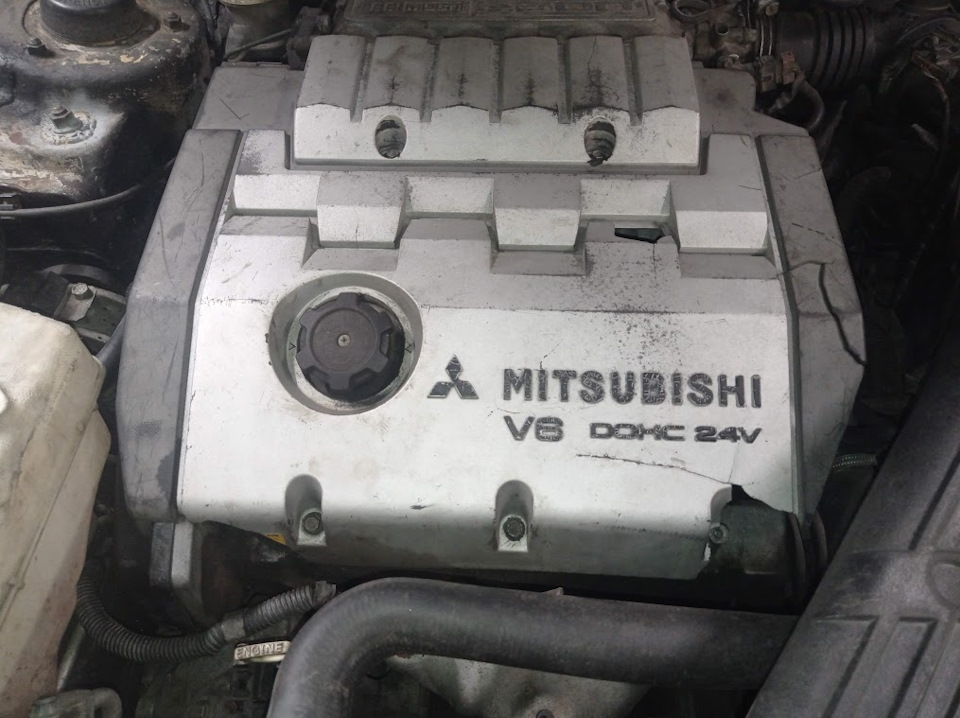 Mitsubishi 6G73 2.5 engine