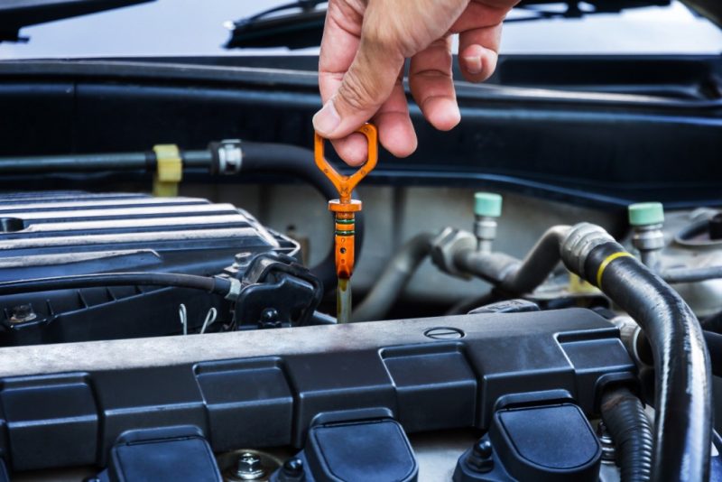Engine oil consumption: how much oil it should be