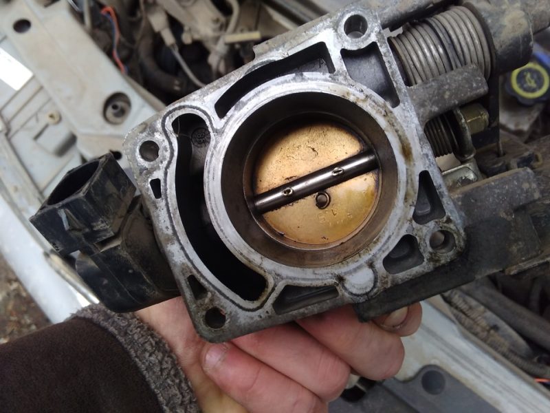 Why does the engine idle and why does the engine run unsteadily
