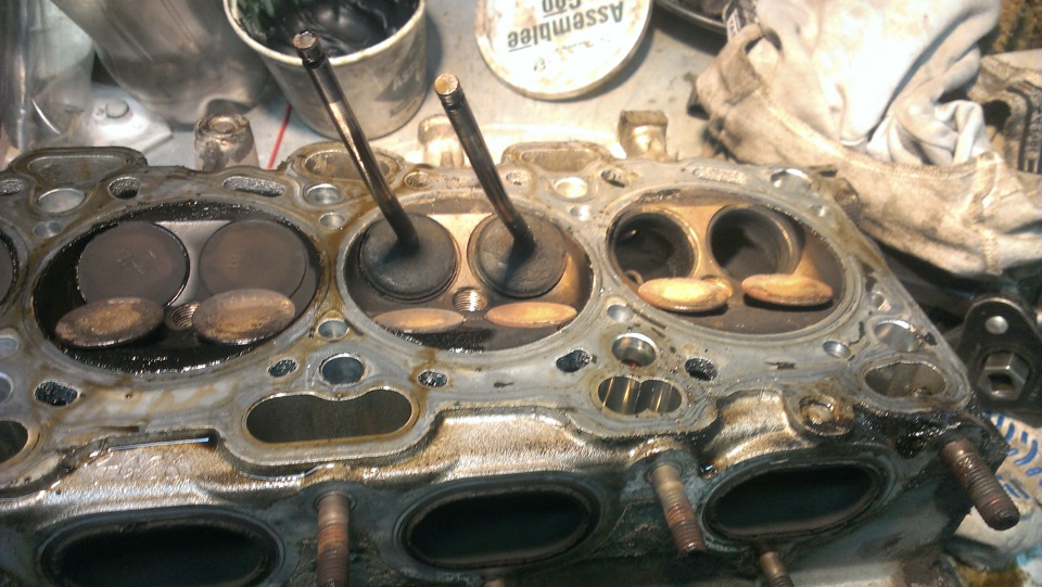 Why valves bend when the timing belt breaks and how to avoid it