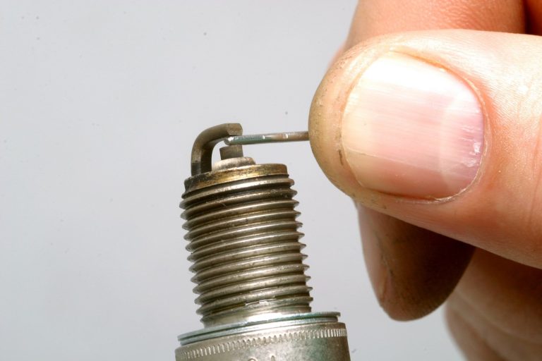 What should be the gap on the spark plugs