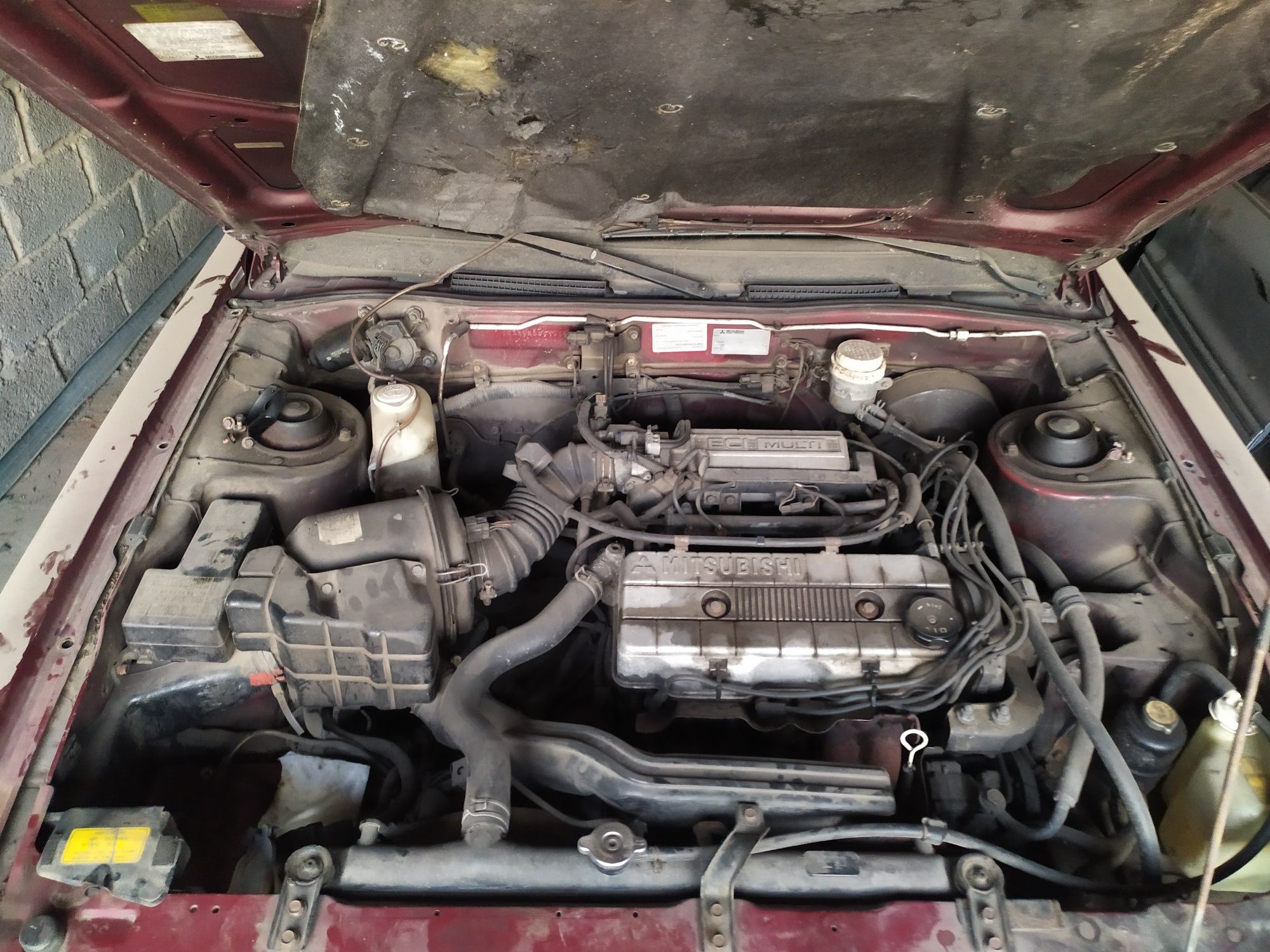 Mitsubishi 4G37 1.8 engine